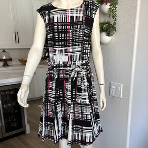 Vince Camuto Black and White A-Line Midi Dress 12